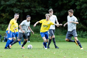 Fussball_02.10-1-von-36